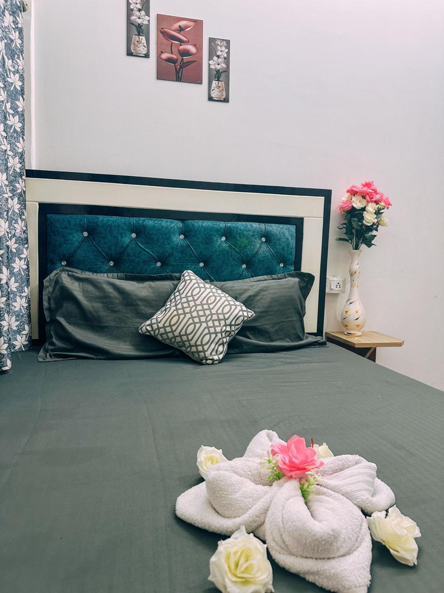 Shree K.B Guest House Varanasi Esterno foto
